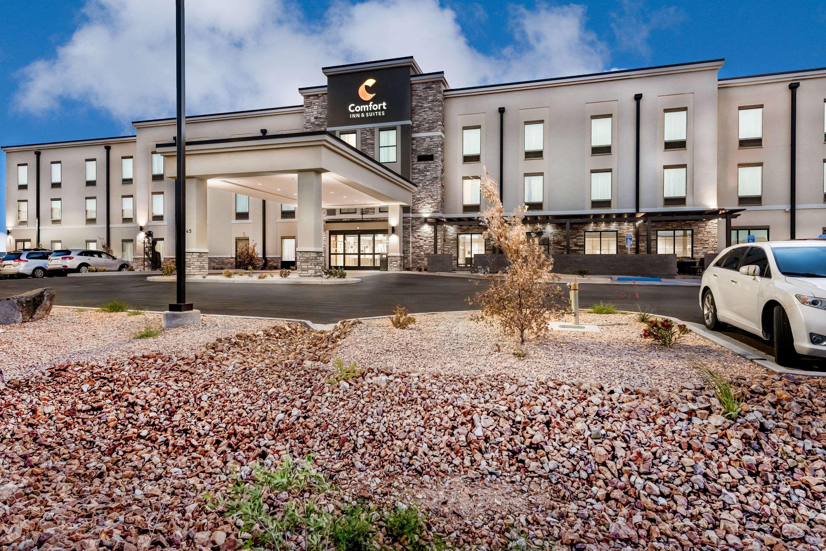 Comfort Inn & Suites Zion Park Area Hurricane Exterior photo